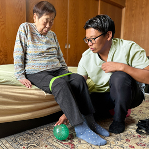 小児から高齢者まで、ご自宅での訪問リハビリ対応